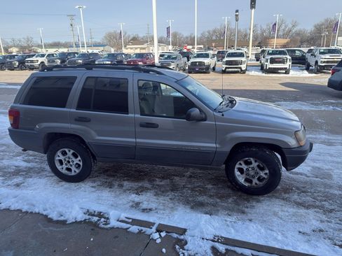 Used 2001 Jeep Grand Cherokee Laredo image 4