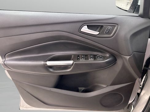 Used 2019 Ford Escape SE FWD image 23