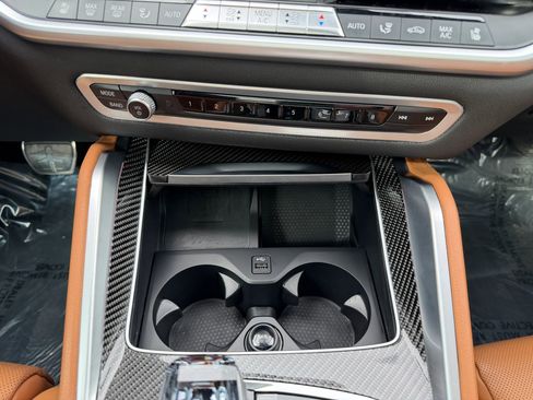 Used 2022 BMW X6 M50i w/ Executive Package image 26