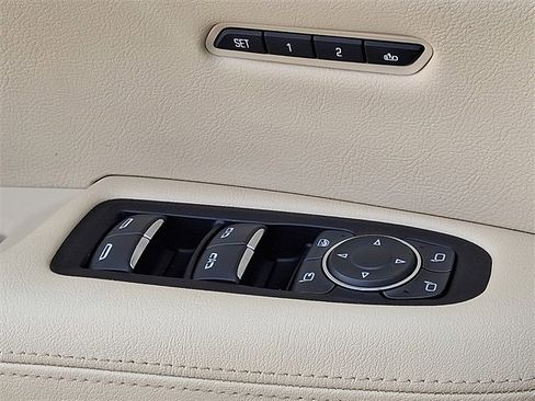 Used 2018 Cadillac XT5 Luxury w/ Driver Awareness Package image 22