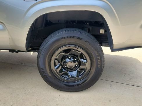 Used 2023 Toyota Tacoma SR5 RWD image 12
