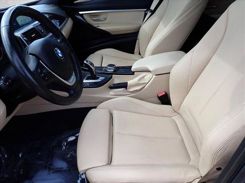 Used 2017 BMW 330i xDrive Sedan AWD/4WD image 10