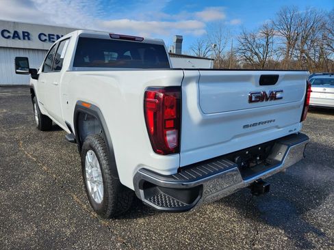 Used 2024 GMC Sierra 3500 SLE w/ SLE Convenience Package image 7
