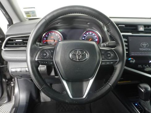 Used 2020 Toyota Camry XSE image 21