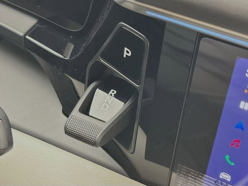 New 2026 Porsche Macan Electric image 22