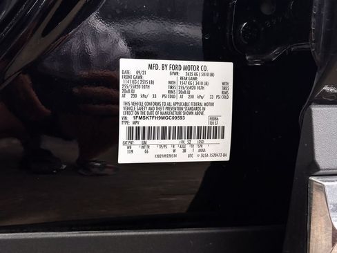 Used 2021 Ford Explorer Limited w/ Equipment Group 301A RWD image 28