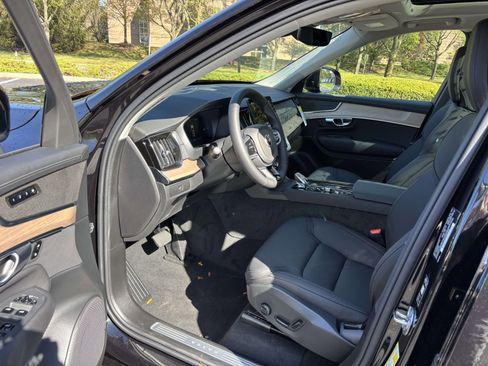 Used 2026 Volvo XC90 B5 Core w/ Protection Package Premier AWD/4WD image 24