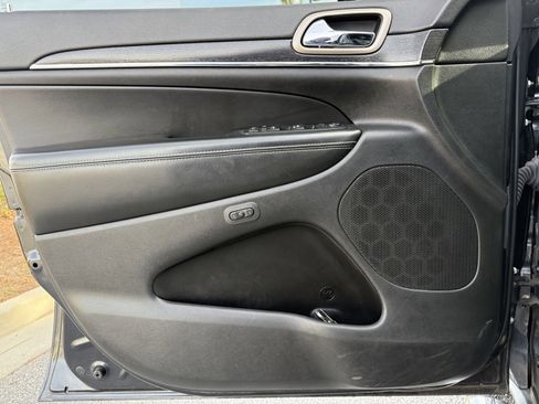 Used 2014 Jeep Grand Cherokee Limited image 43