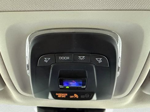 Used 2023 Toyota Corolla LE image 21