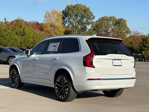 New 2026 Volvo XC90 B6 Ultra image 3