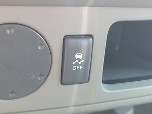 Used 2016 Nissan Frontier SV RWD image 24