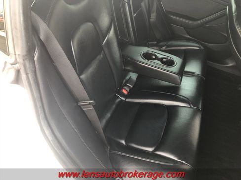 Used 2021 Tesla Model 3 Standard Range Plus image 19