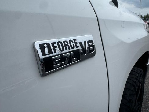 Used 2017 Toyota Tundra SR5 w/ SR5 Upgrade Package RWD image 17