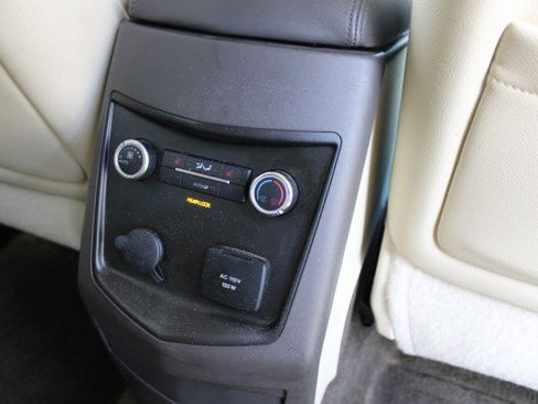 Used 2018 Lincoln MKT AWD w/ Technology Package image 17