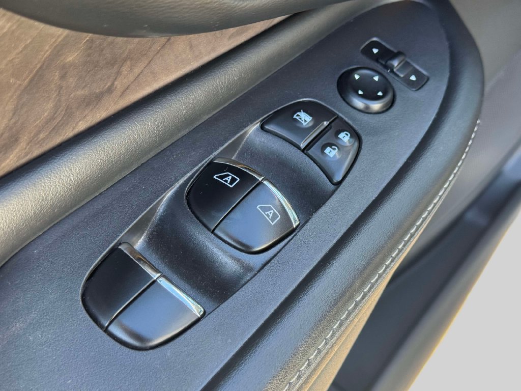 Used 2019 Nissan Murano Platinum AWD/4WD image 16