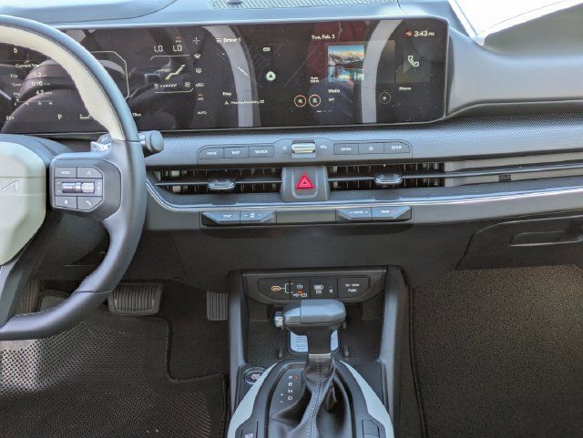 Certified 2025 Kia K4 GT-Line Turbo w/ GT-Line Premium Package FWD image 16