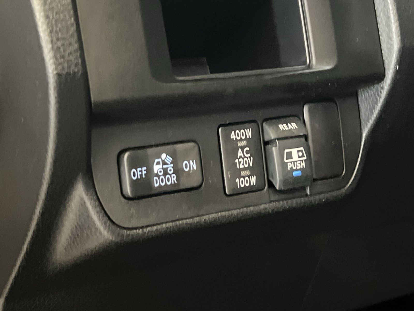 Used 2017 Toyota Tacoma TRD Sport w/ Premium & Technology Package RWD image 40