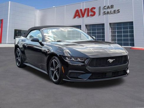 Used 2025 Ford Mustang Premium RWD image 3