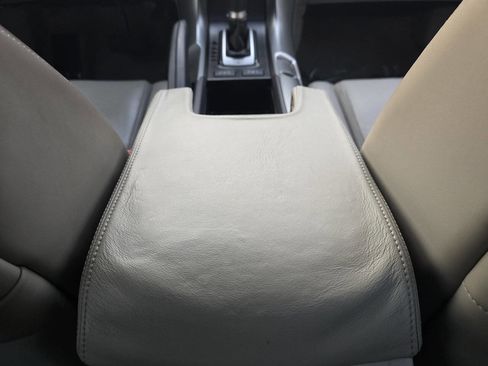 Used 2011 Acura TL w/ Technology Package image 34