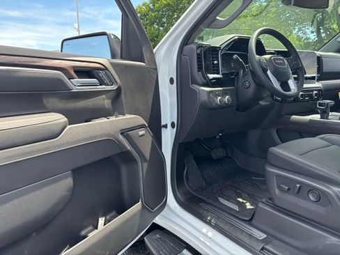 New 2026 GMC Sierra 1500 SLT w/ SLT Premium Plus Package AWD/4WD image 16