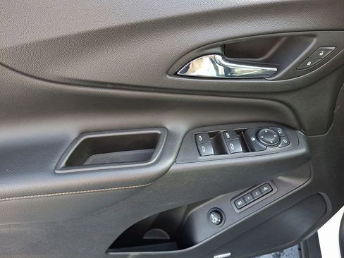 Used 2020 Chevrolet Equinox Premier AWD/4WD image 15