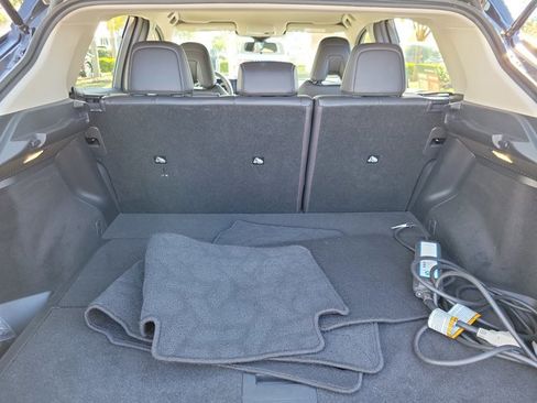 Used 2023 Nissan Ariya AWD image 9