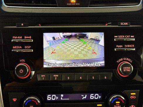 Used 2014 Nissan Altima 2.5 SV FWD image 25
