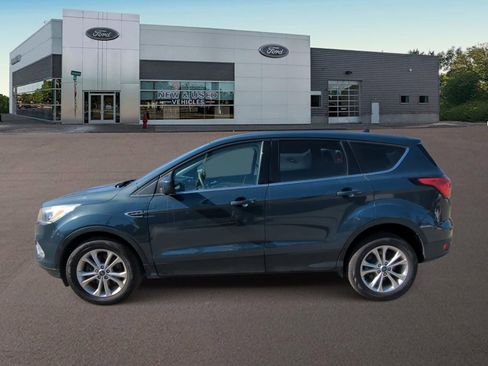 Used 2019 Ford Escape SE image 7
