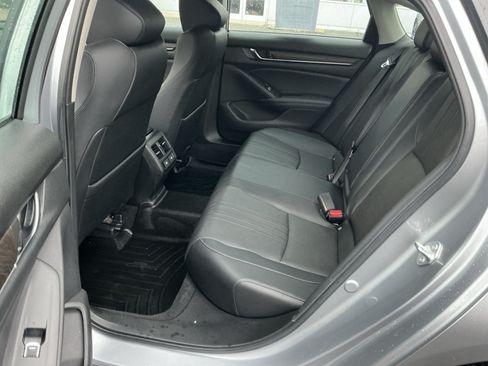 Used 2022 Honda Accord EX-L image 16