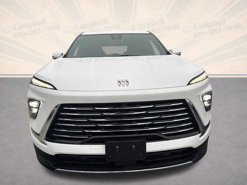 Used 2025 Buick Enclave Preferred image 9