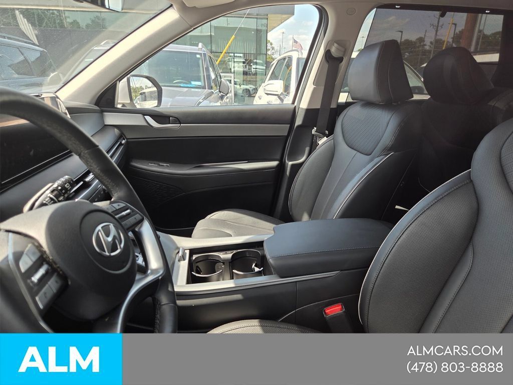 Used 2025 Hyundai Palisade SEL AWD/4WD image 4