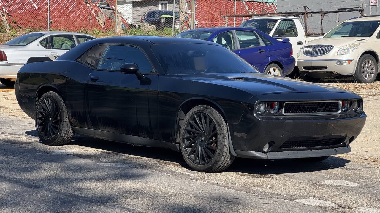 Used 2012 Dodge Challenger SXT Plus RWD image 7