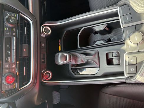 Used 2025 Toyota Grand Highlander FWD image 18