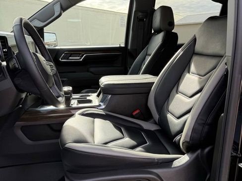 Used 2025 Chevrolet Silverado 1500 RST w/ Convenience Package II image 9