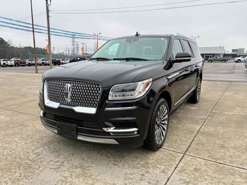 Used 2020 Lincoln Navigator L Reserve w/ Luxury Package image 2