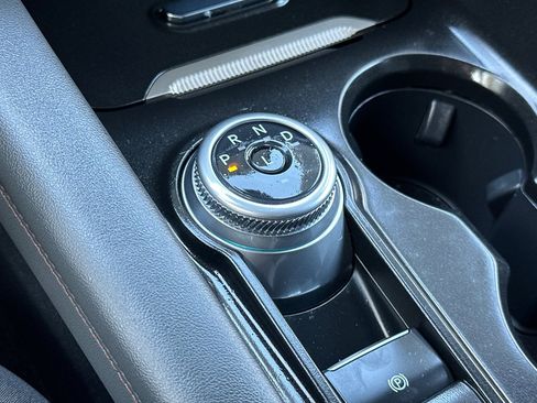 Used 2025 Ford Explorer Active image 18