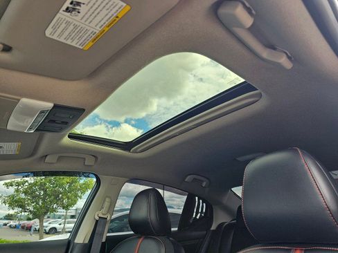Used 2024 Nissan Sentra SR w/ SR Premium Package FWD image 28