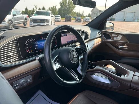 Used 2024 Mercedes-Benz GLE 450 4MATIC image 2
