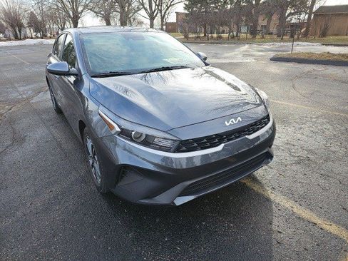 Used 2023 Kia Forte LXS image 8