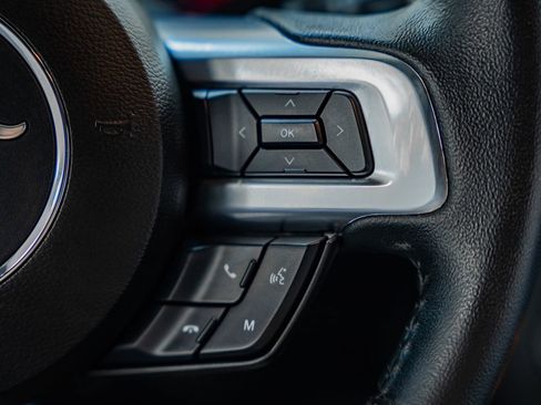 Certified 2019 Ford Mustang Coupe image 32