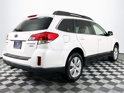 Used 2010 Subaru Outback 3.6R Limited AWD/4WD image 24