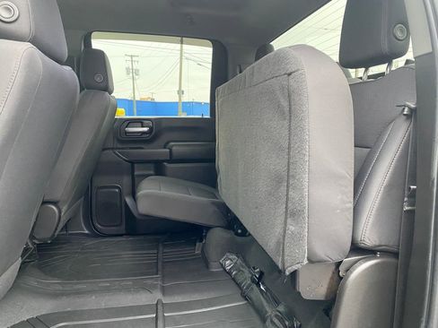 Used 2023 Chevrolet Silverado 2500 Custom w/ Gooseneck/5TH Wheel Package image 16