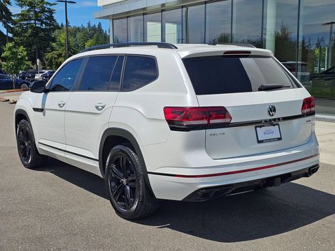 Used 2023 Volkswagen Atlas SEL R-Line AWD/4WD image 3
