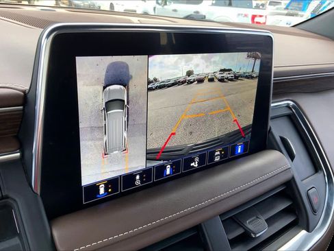 Used 2021 Chevrolet Suburban High Country image 26