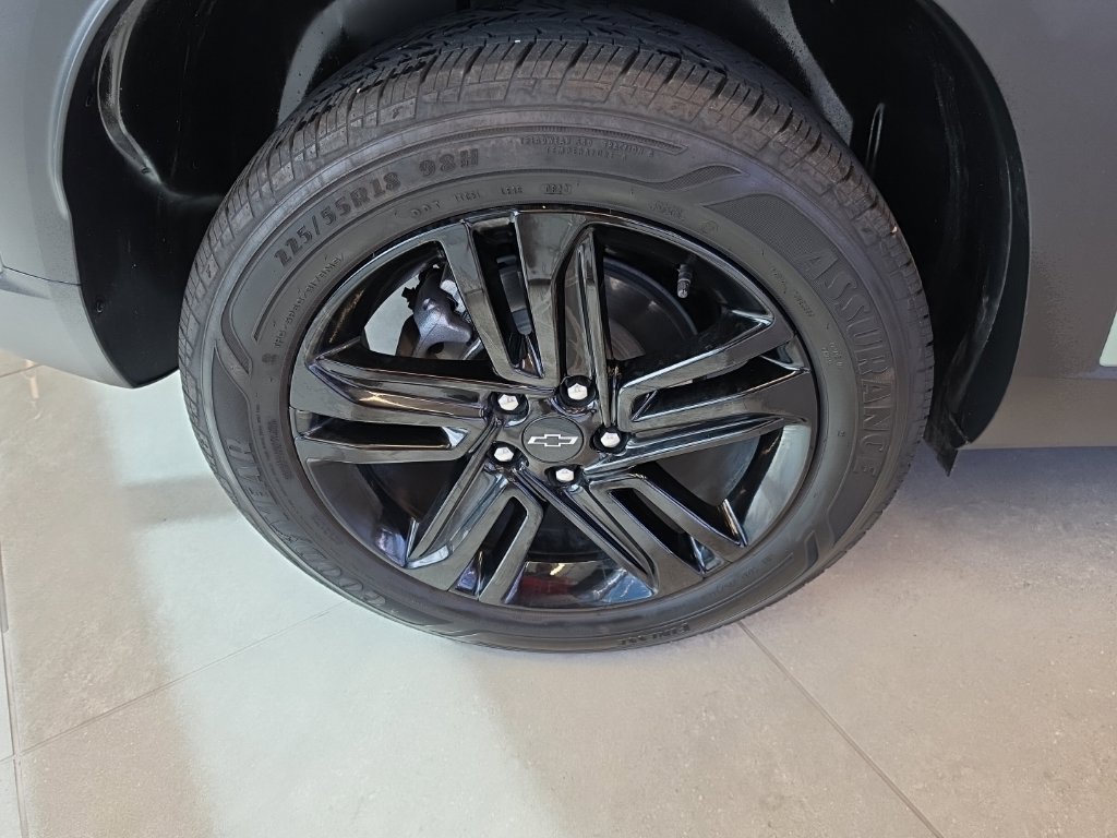 Used 2025 Chevrolet Trax ACTIV FWD image 57