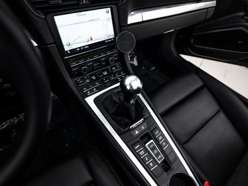 Used 2013 Porsche 911 Carrera S RWD image 15