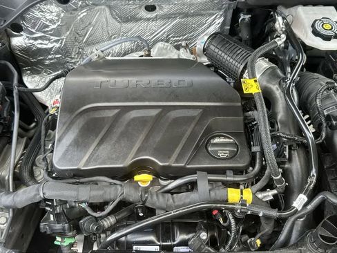 Used 2025 Chevrolet Trax LS FWD image 12