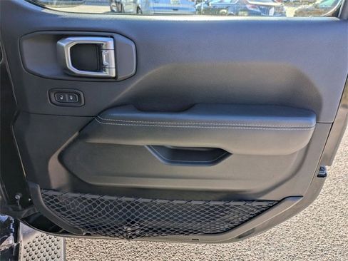 Used 2018 Jeep Wrangler Unlimited Sahara w/ Cold Weather Group image 36