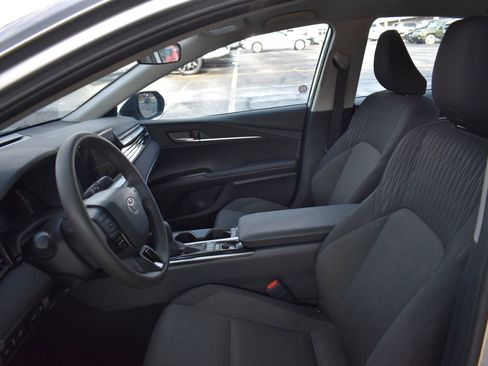 Used 2025 Toyota Camry LE image 14