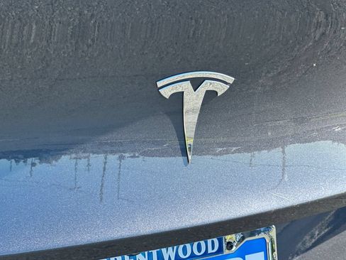 Used 2021 Tesla Model Y Long Range AWD/4WD image 23